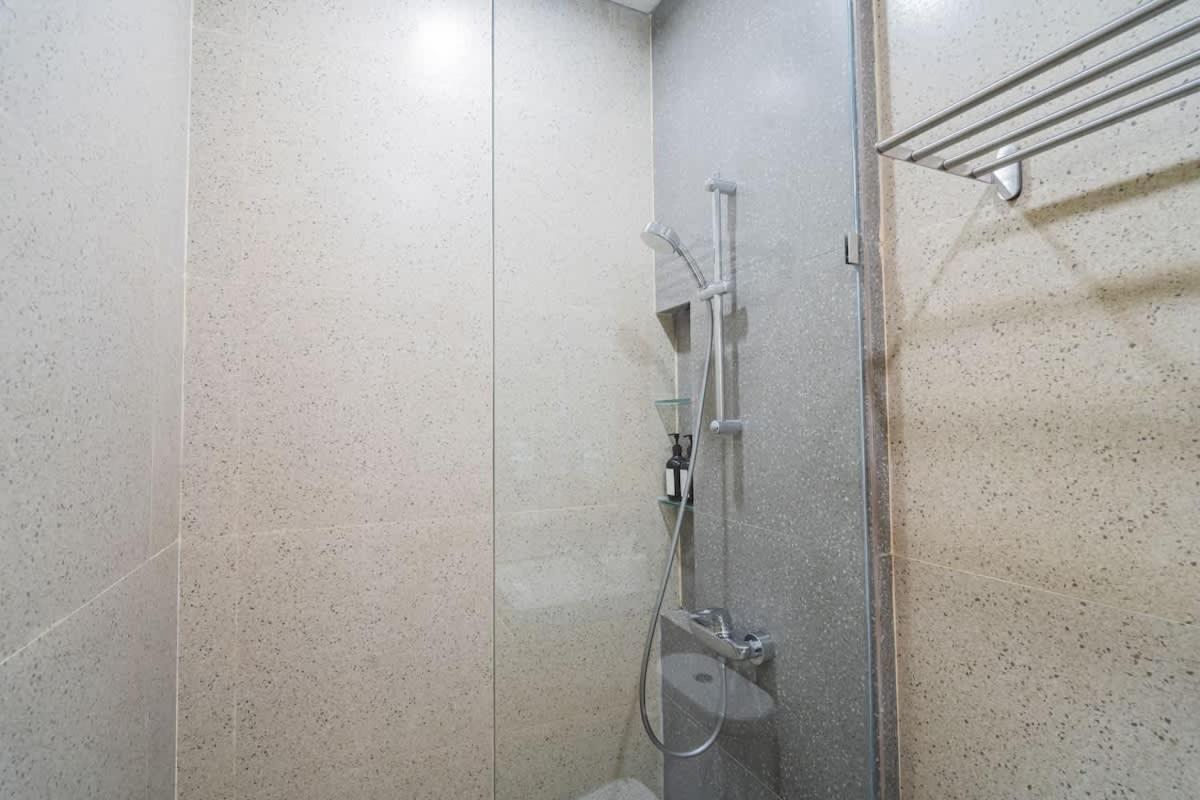 Alyxia 1 Bedroom In Apartment